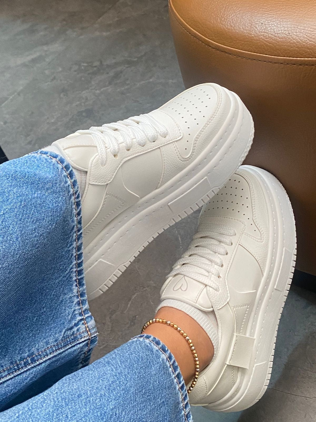 TENIS ROSALlA BLANCOS